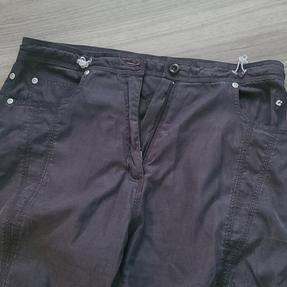 🎉3/$40🎉Grey Capris sz 42 - Picture 3 of 4